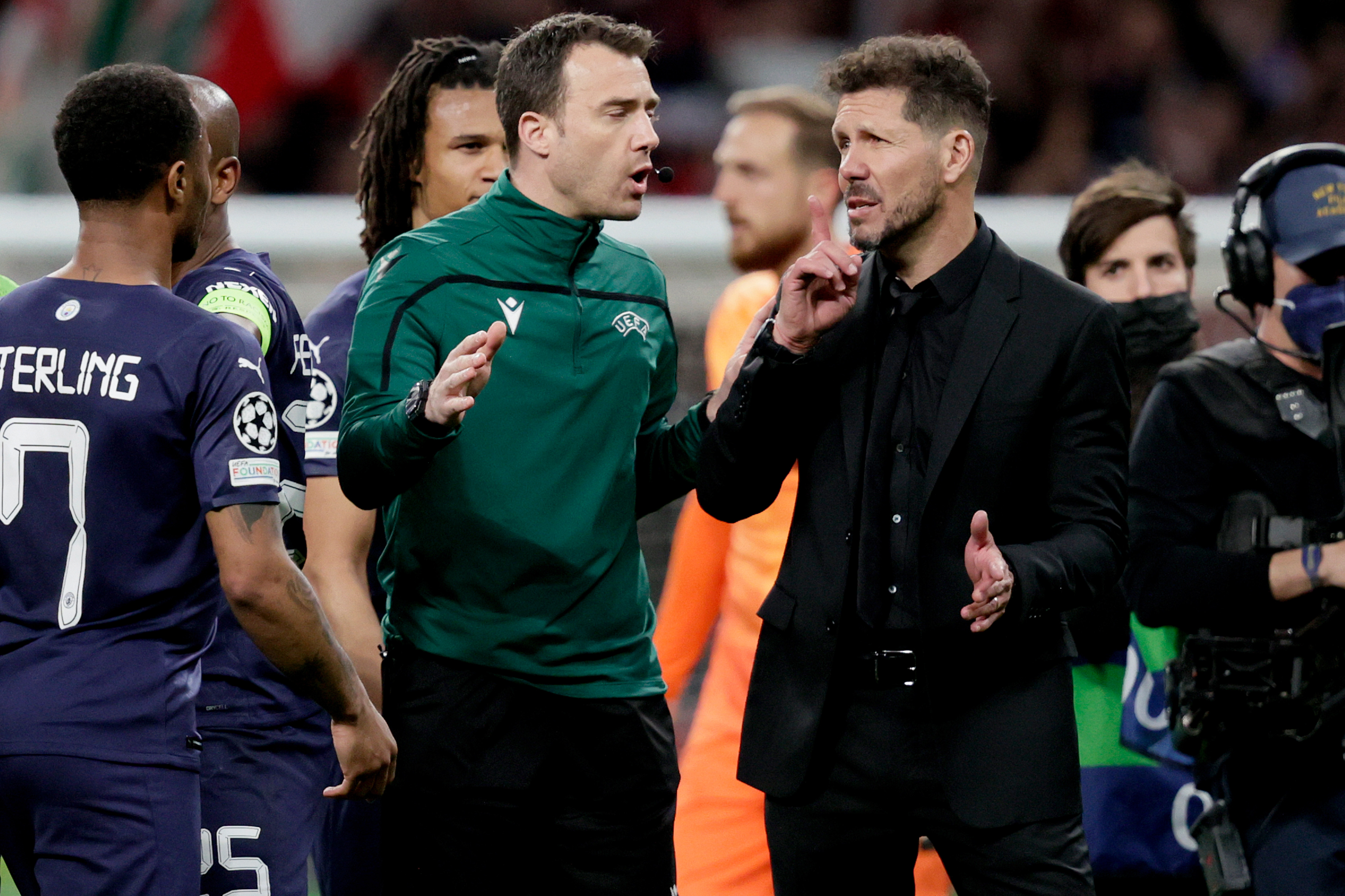 菲尼克斯太阳内部会议纪要流出：转会期复出首秀，欧冠使命明确，更衣室氛围转暖 -英雄联盟竞猜