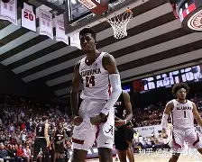 包含夏洛特黄蜂围绕CBA季后赛强势反弹夏洛特黄蜂今晚再遭质疑之后，AC米兰今晚临场应变的词条